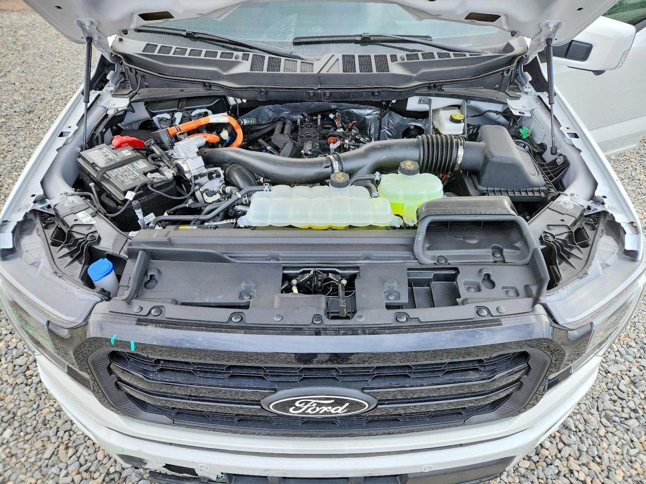 2025 FORD F150 LARIAT photo 21