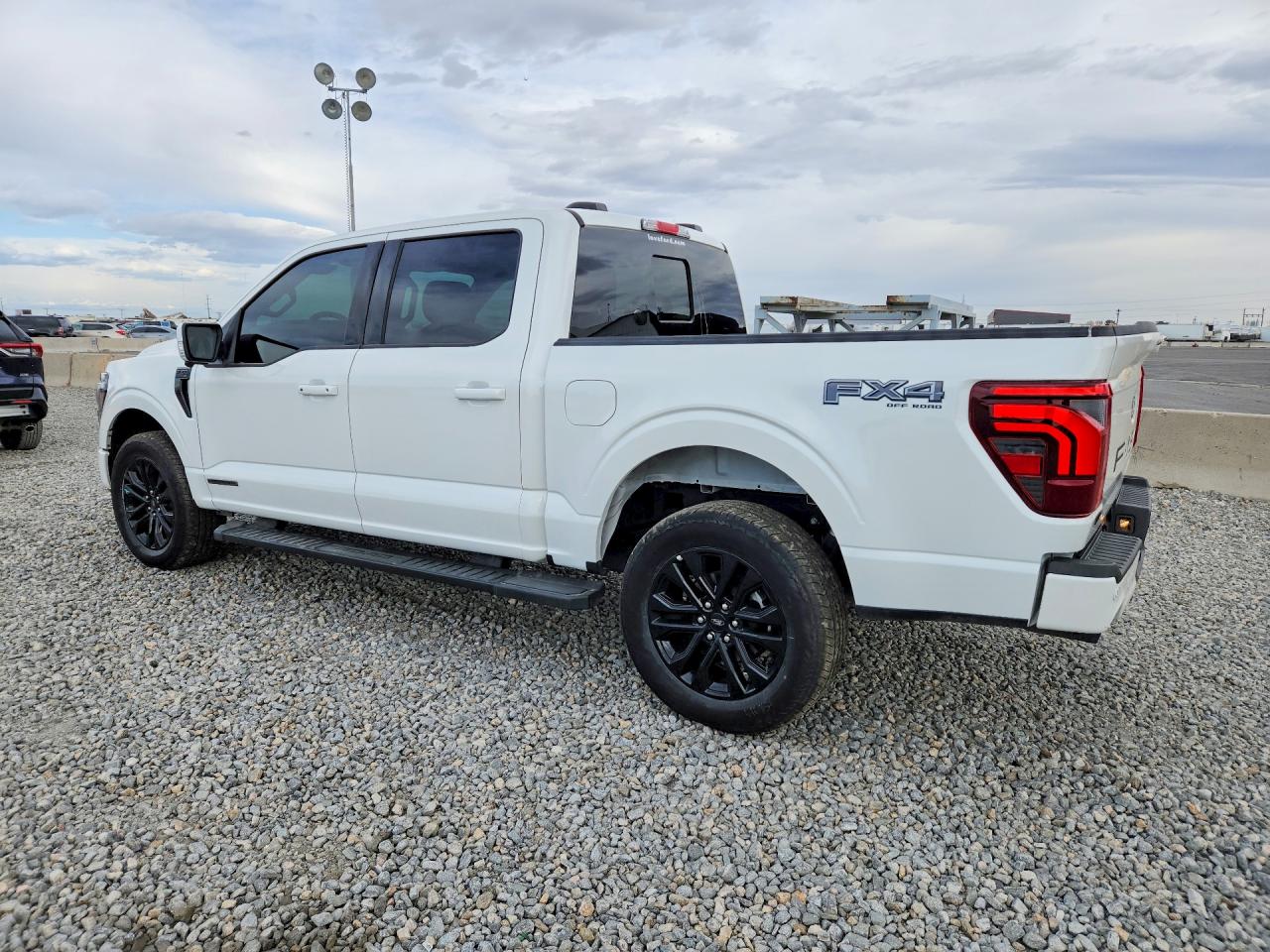 2025 FORD F150 LARIAT photo 3