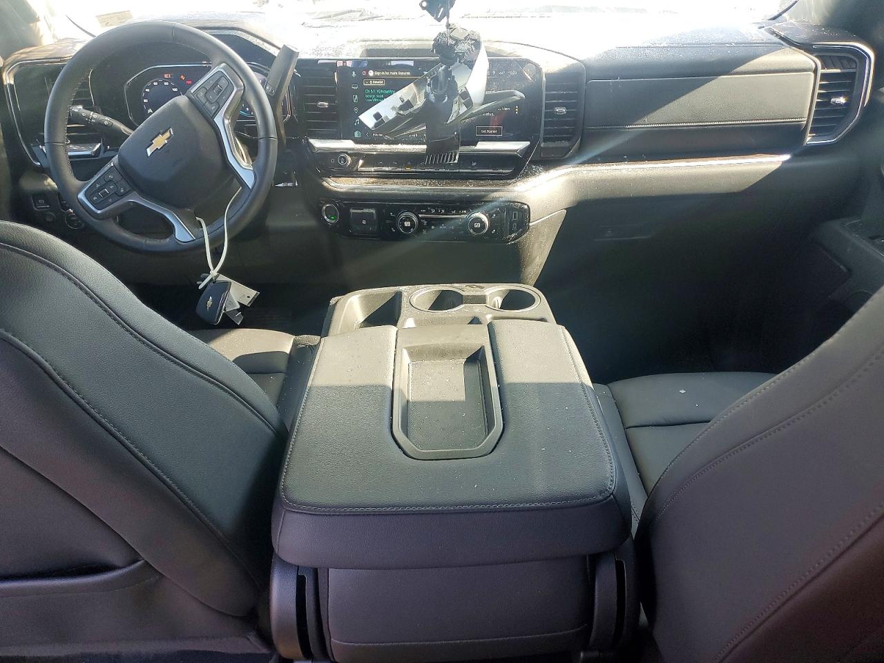 2025 CHEVROLET SILVERADO K1500 LT photo 23