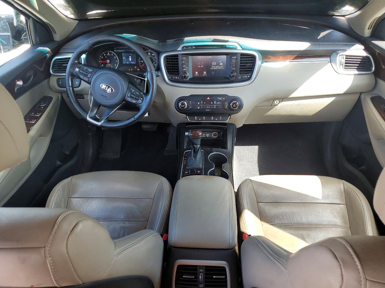 2017 KIA SORENTO LX photo 15