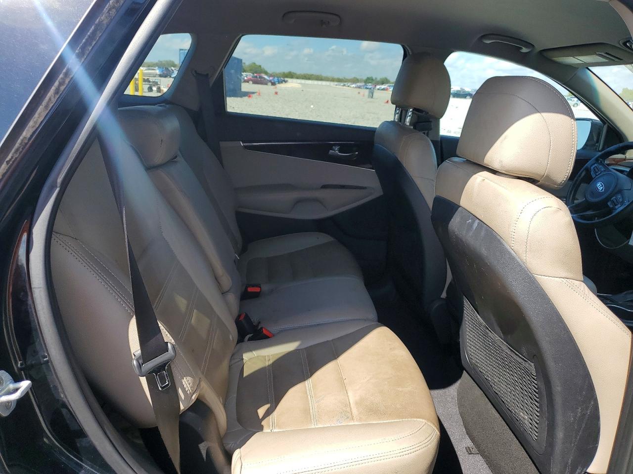 2017 KIA SORENTO LX photo 19