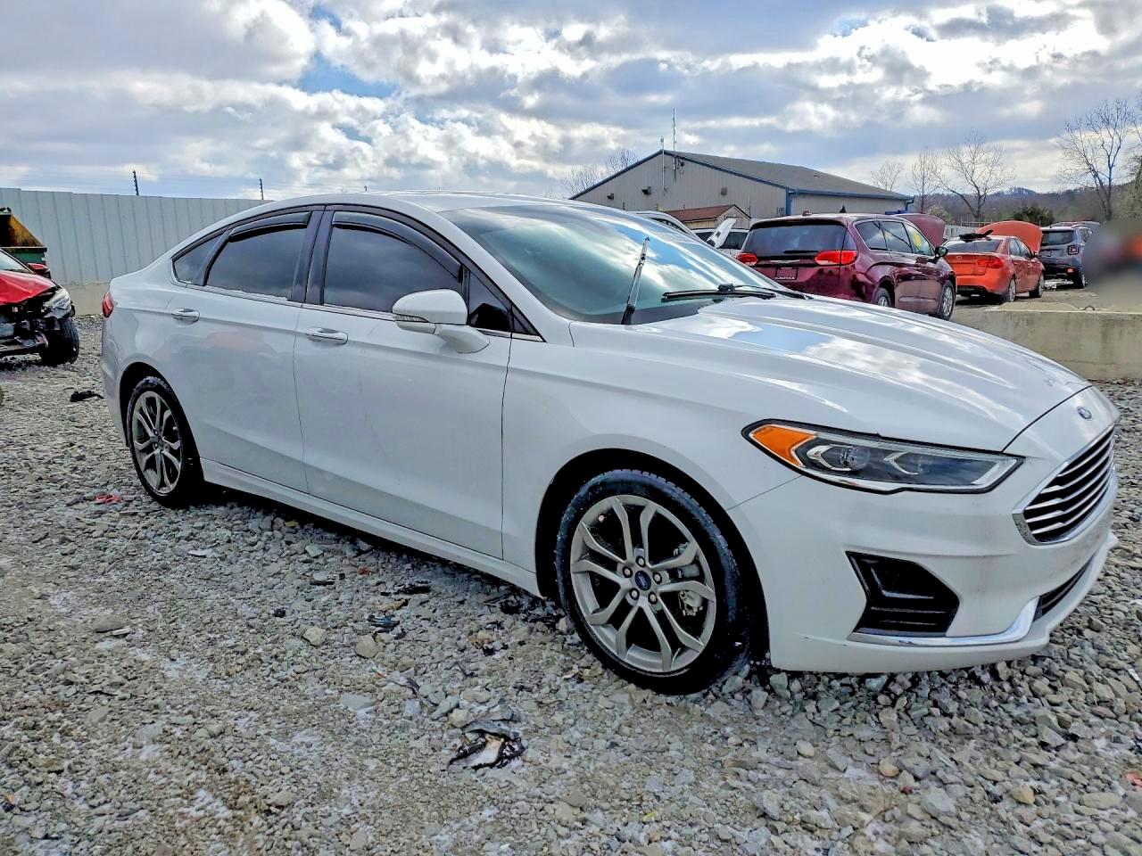 2020 FORD FUSION SEL photo 4
