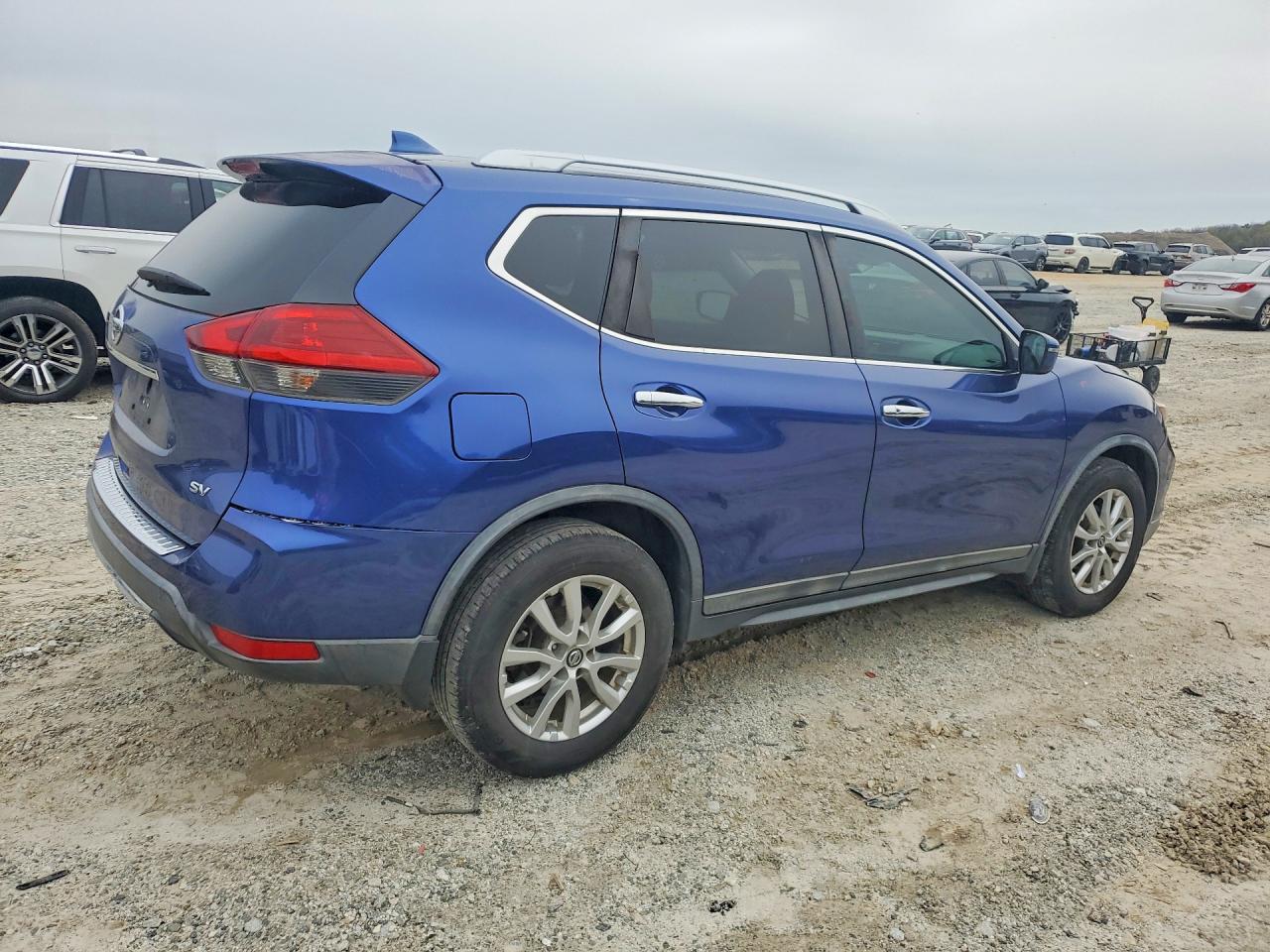 2018 NISSAN ROGUE SV photo 5