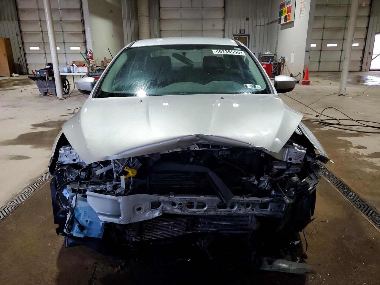 2018 FORD FOCUS SE photo 9