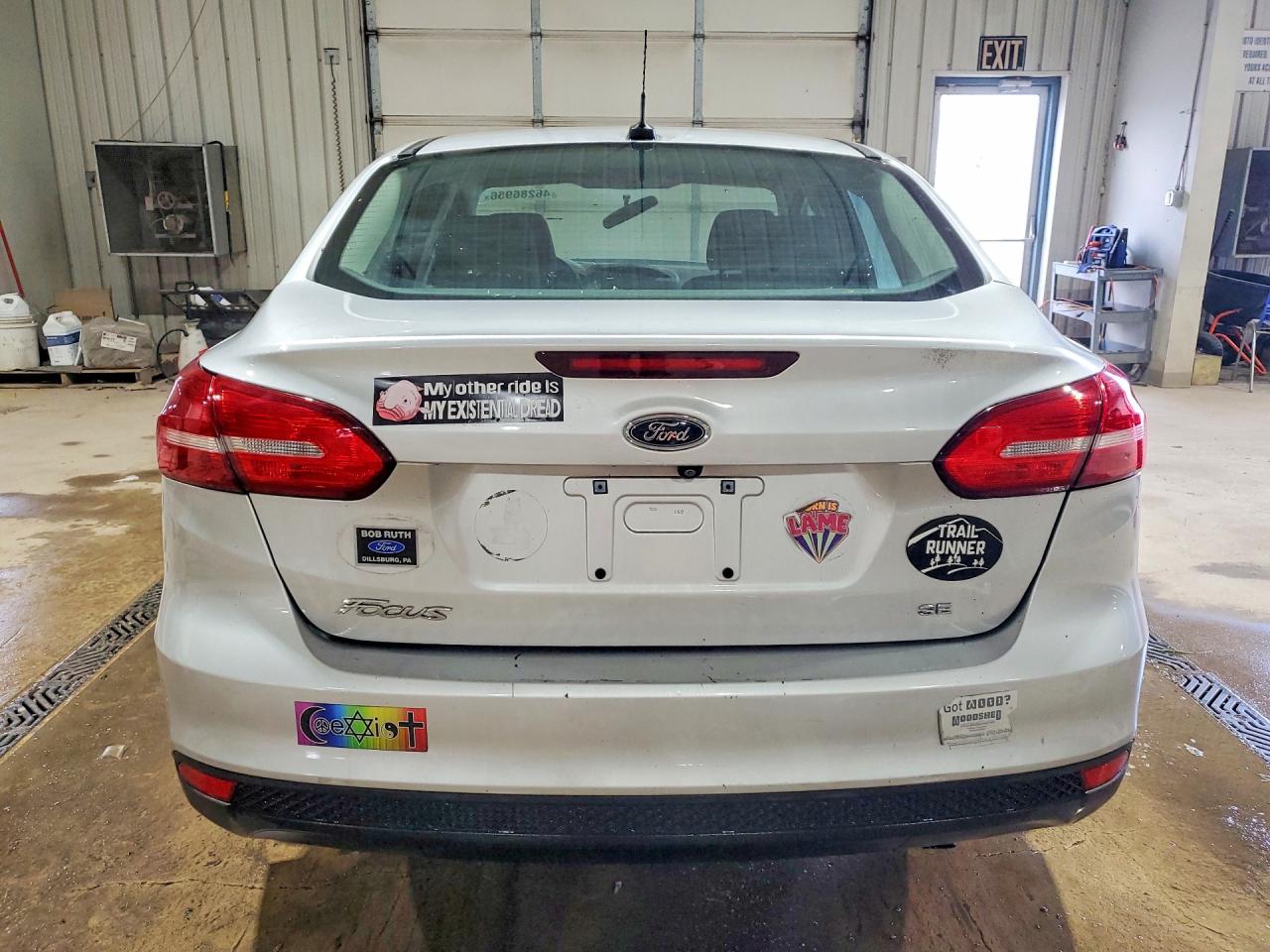 2018 FORD FOCUS SE photo 11