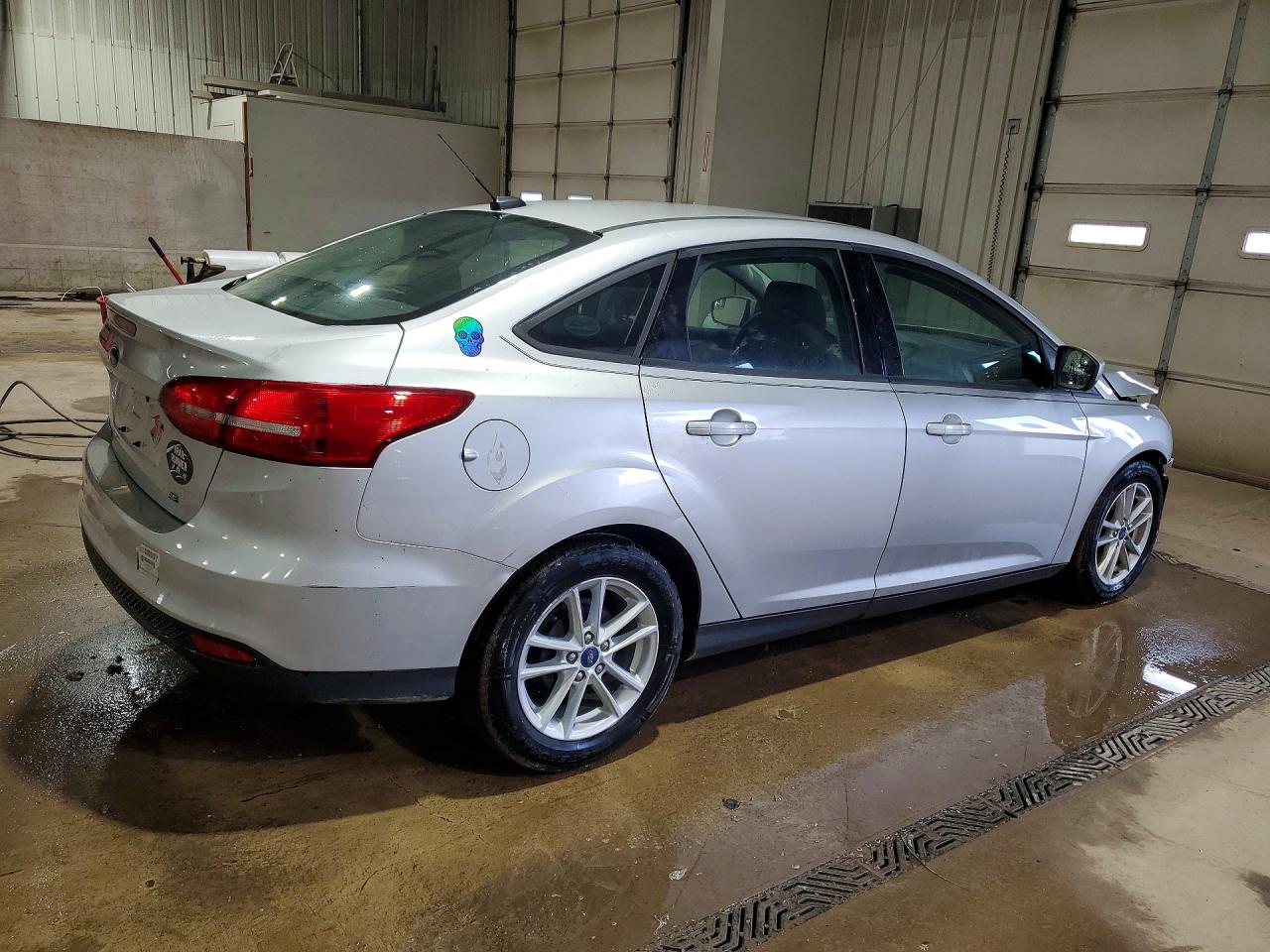 2018 FORD FOCUS SE photo 5