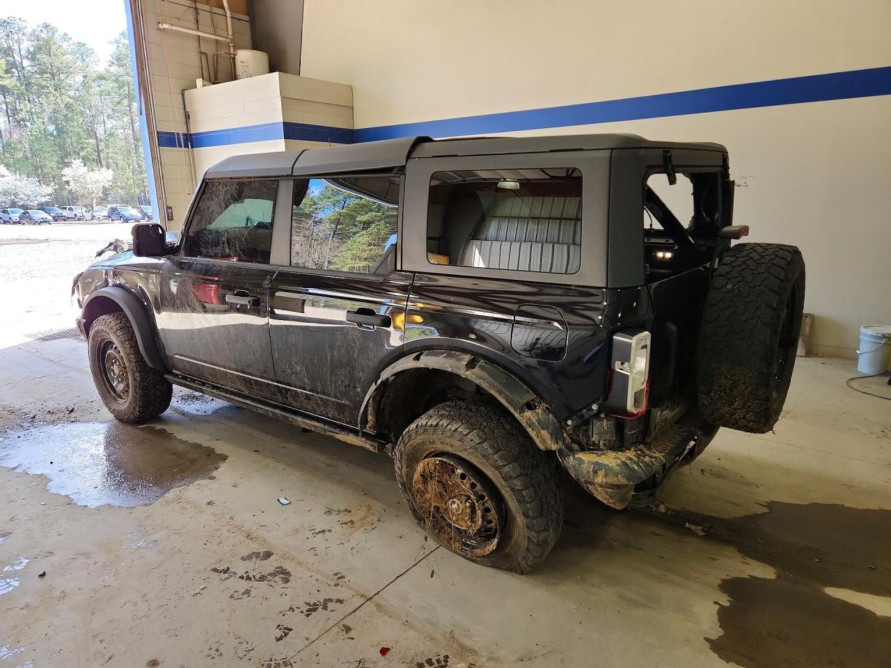 2023 FORD BRONCO BASE photo 4