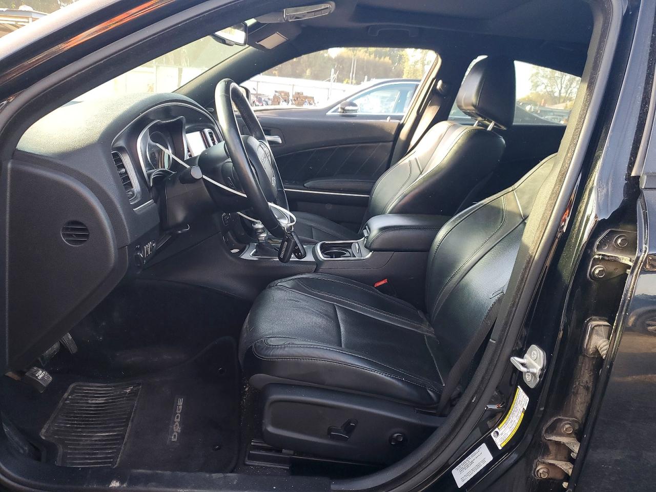 2015 DODGE CHARGER photo 19