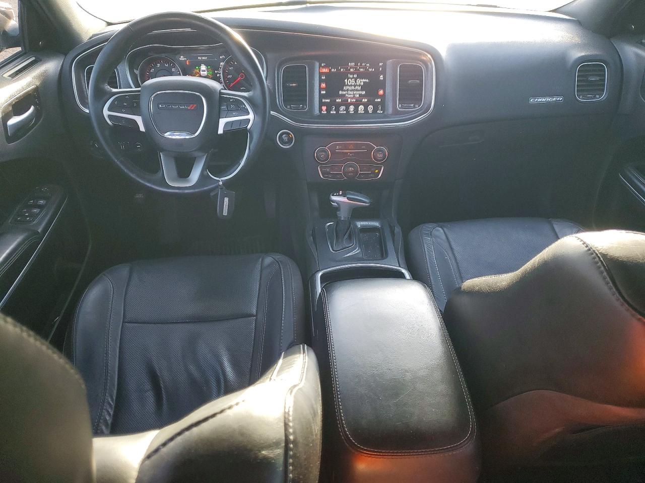 2015 DODGE CHARGER photo 22