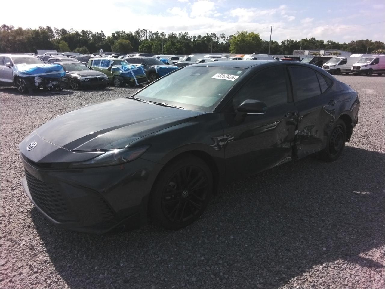 2025 TOYOTA CAMRY SE photo 2