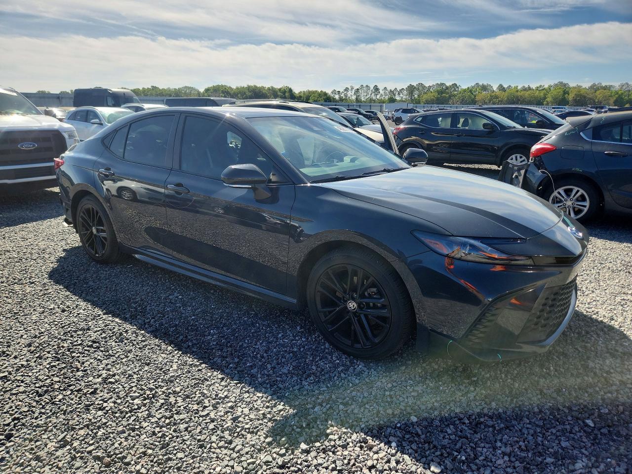 2025 TOYOTA CAMRY SE photo 7
