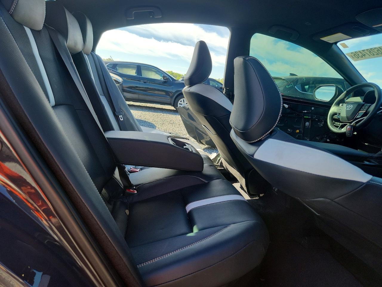 2025 TOYOTA CAMRY SE photo 19