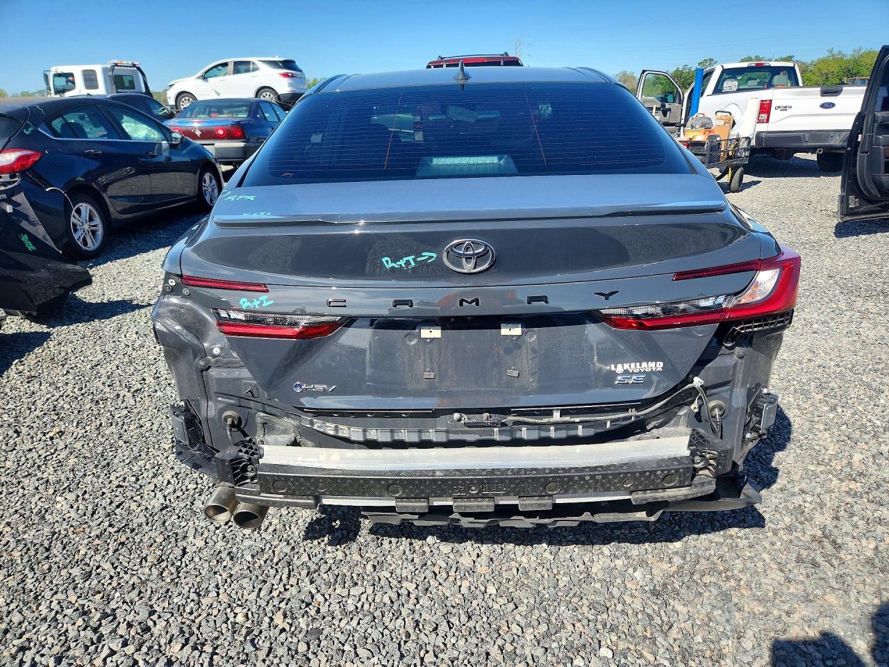 2025 TOYOTA CAMRY SE photo 11