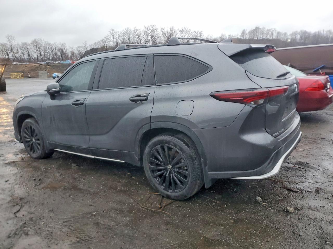 2024 TOYOTA HIGHLANDER XSE photo 2