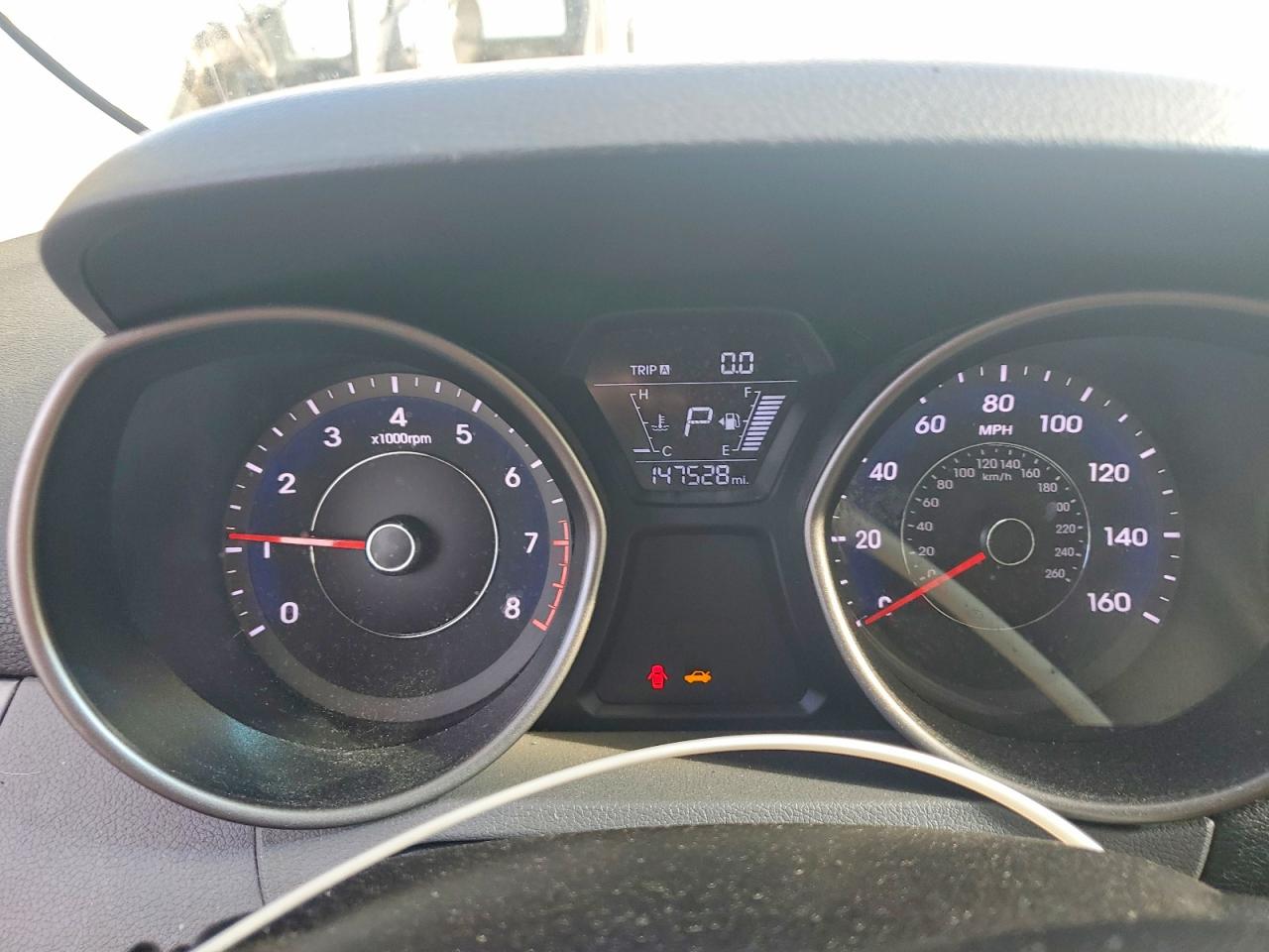 2016 HYUNDAI ELANTRA SE photo 9