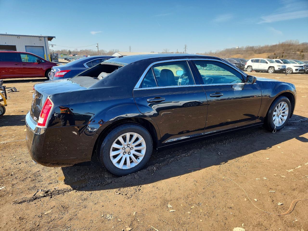 2014 CHRYSLER 300 photo 7