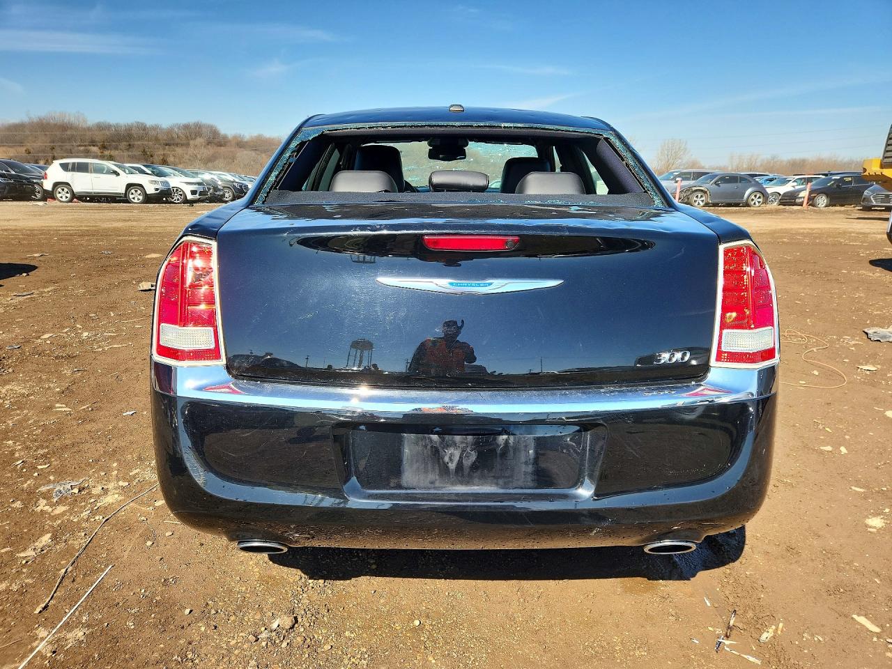 2014 CHRYSLER 300 photo 16