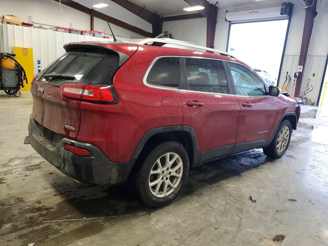 2017 JEEP CHEROKEE LATITUDE photo 5