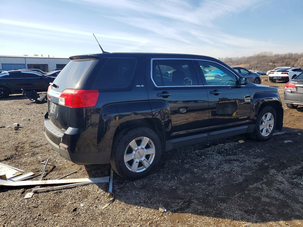 2012 GMC TERRAIN SLE photo 3