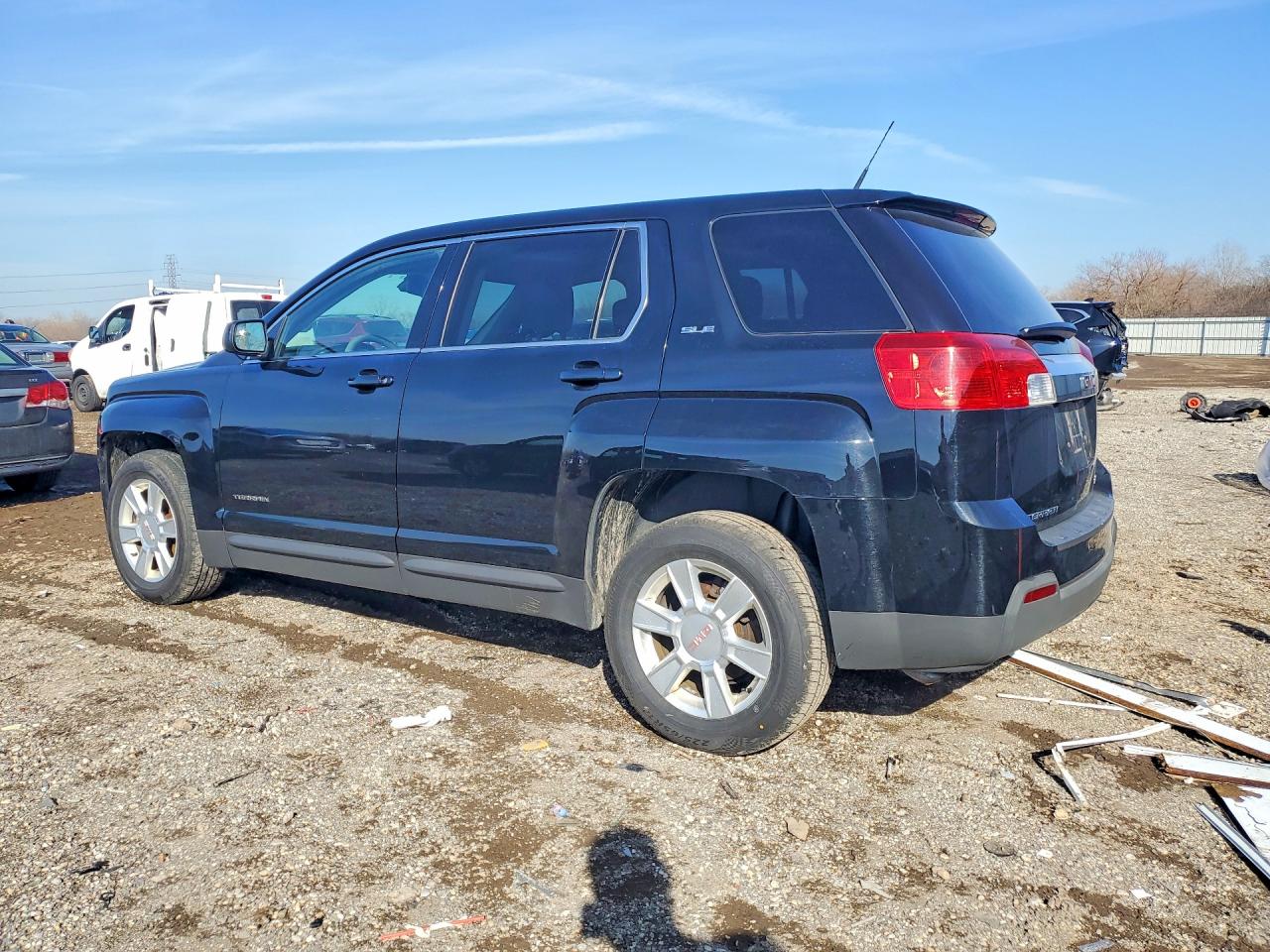 2012 GMC TERRAIN SLE photo 2