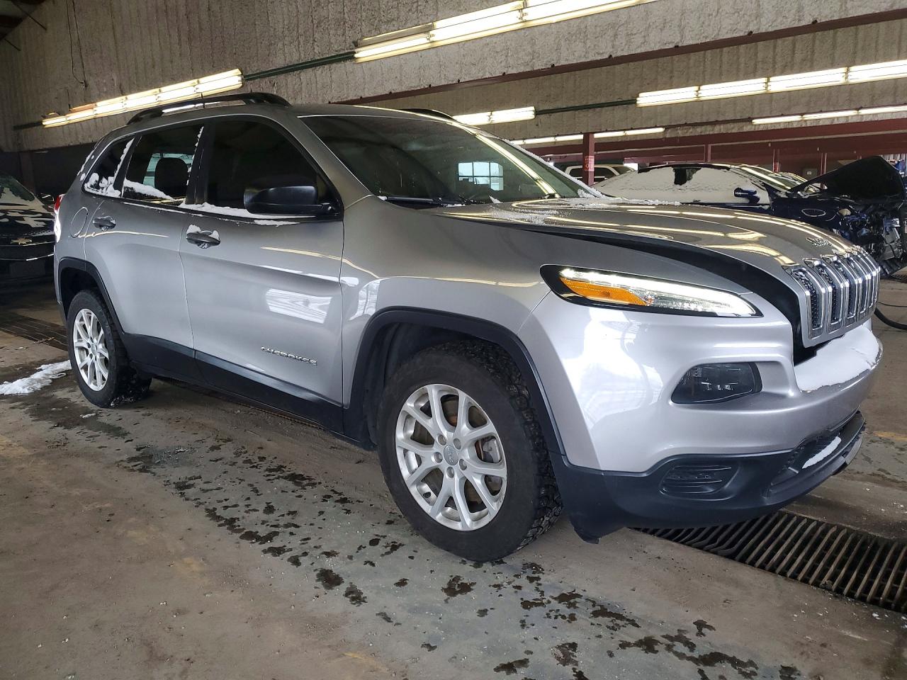2016 JEEP CHEROKEE SPORT photo 4