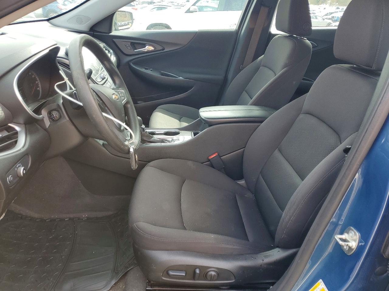 2024 CHEVROLET MALIBU LT photo 7
