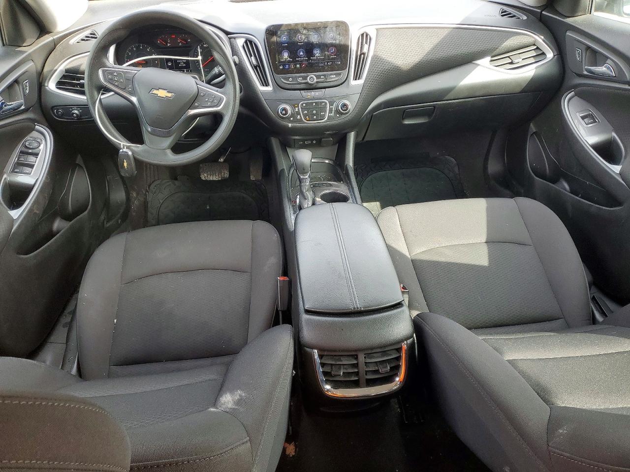 2024 CHEVROLET MALIBU LT photo 8