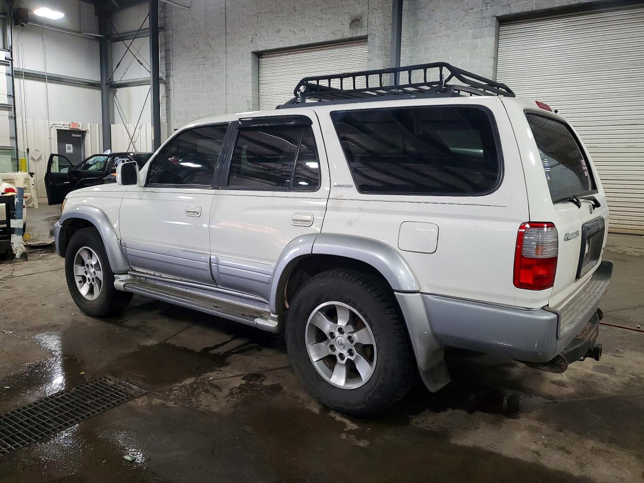 2000 TOYOTA 4RUNNER LIMITED photo 2