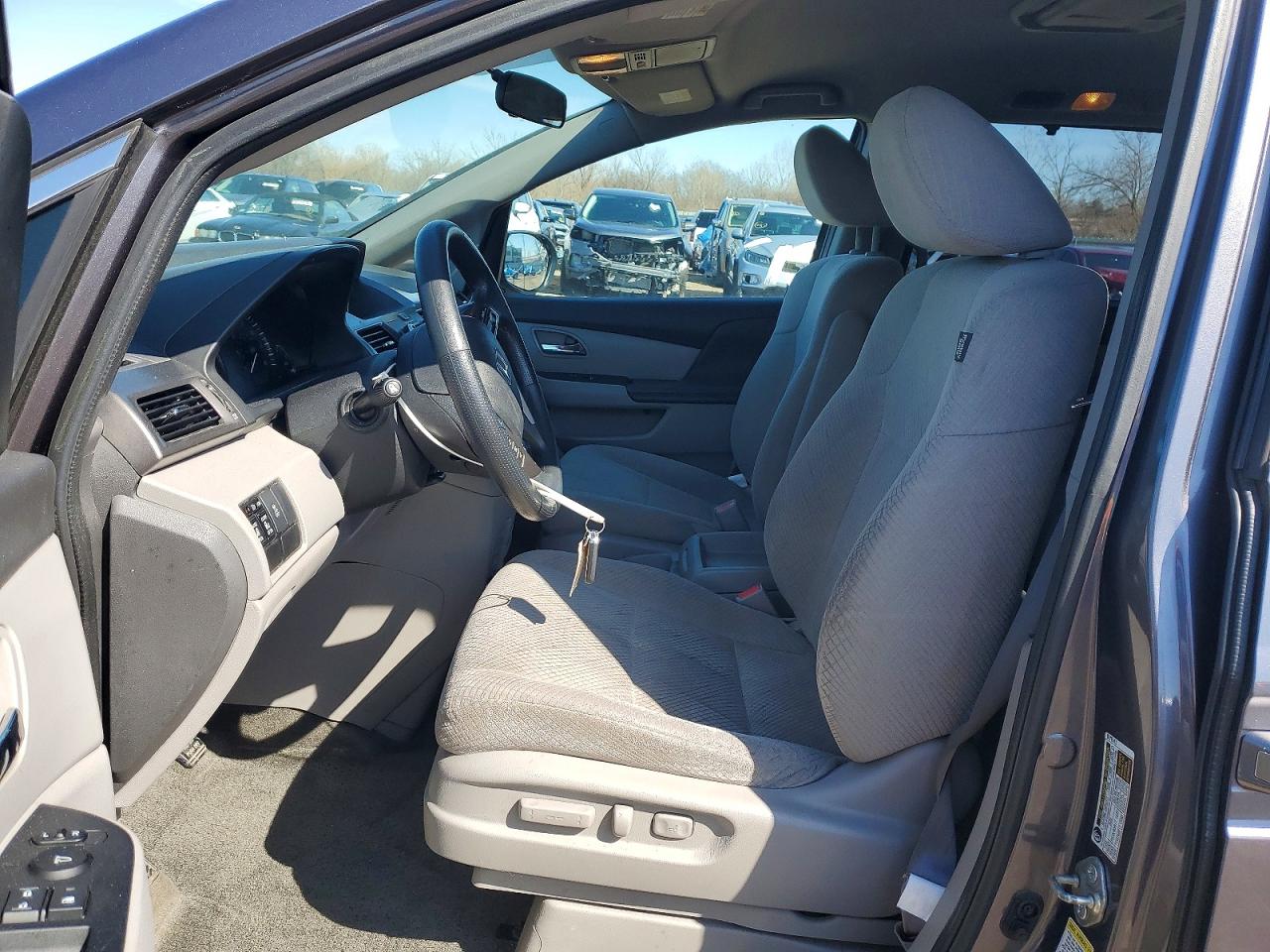 2016 HONDA ODYSSEY SE photo 7