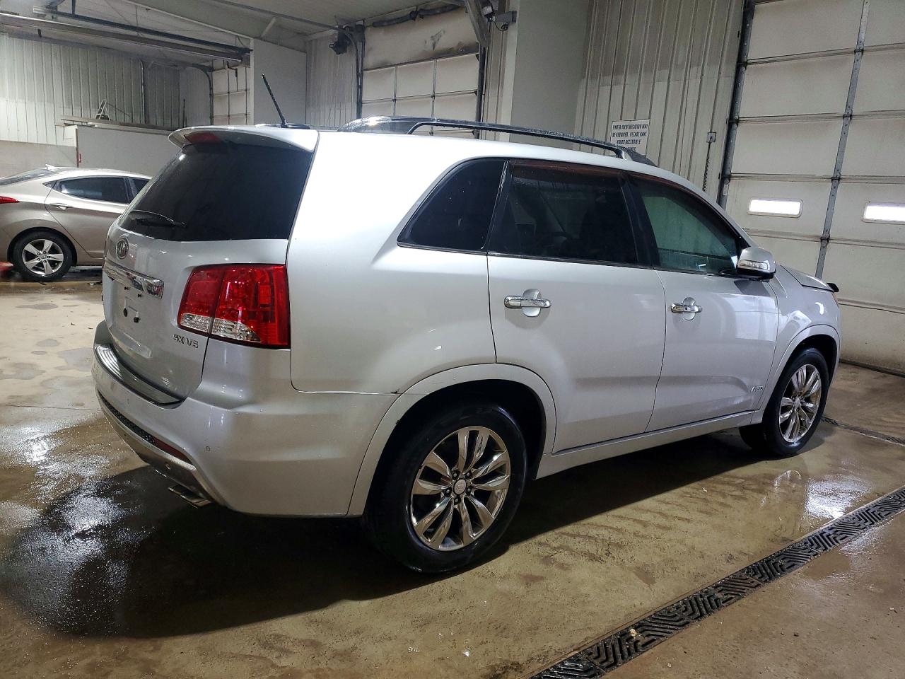 2013 KIA SORENTO SX photo 3