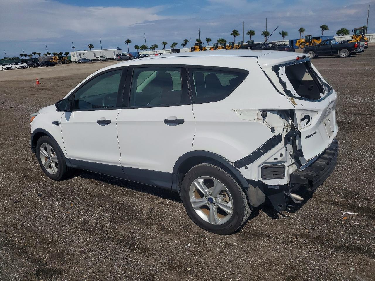 2016 FORD ESCAPE photo 3