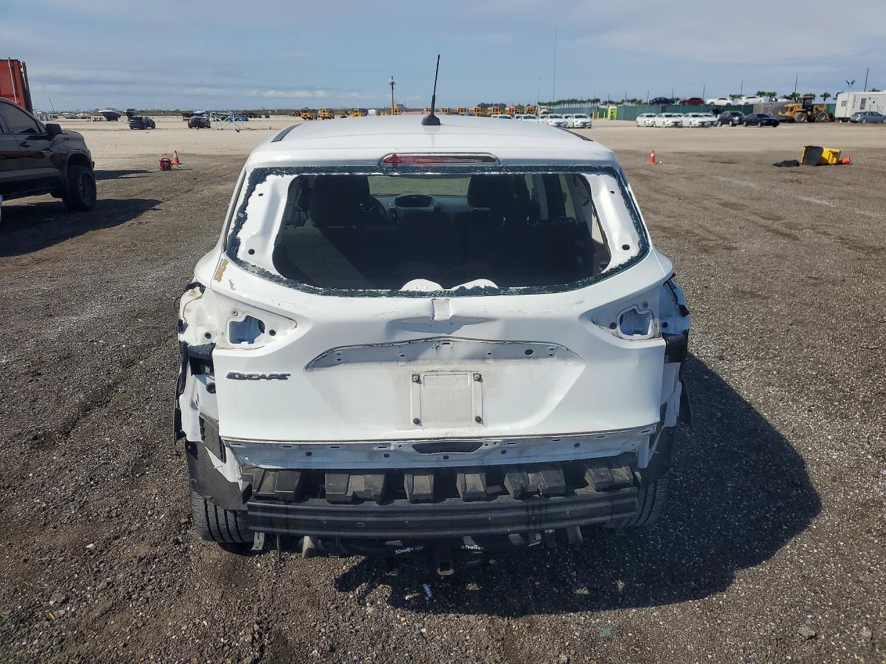 2016 FORD ESCAPE photo 11
