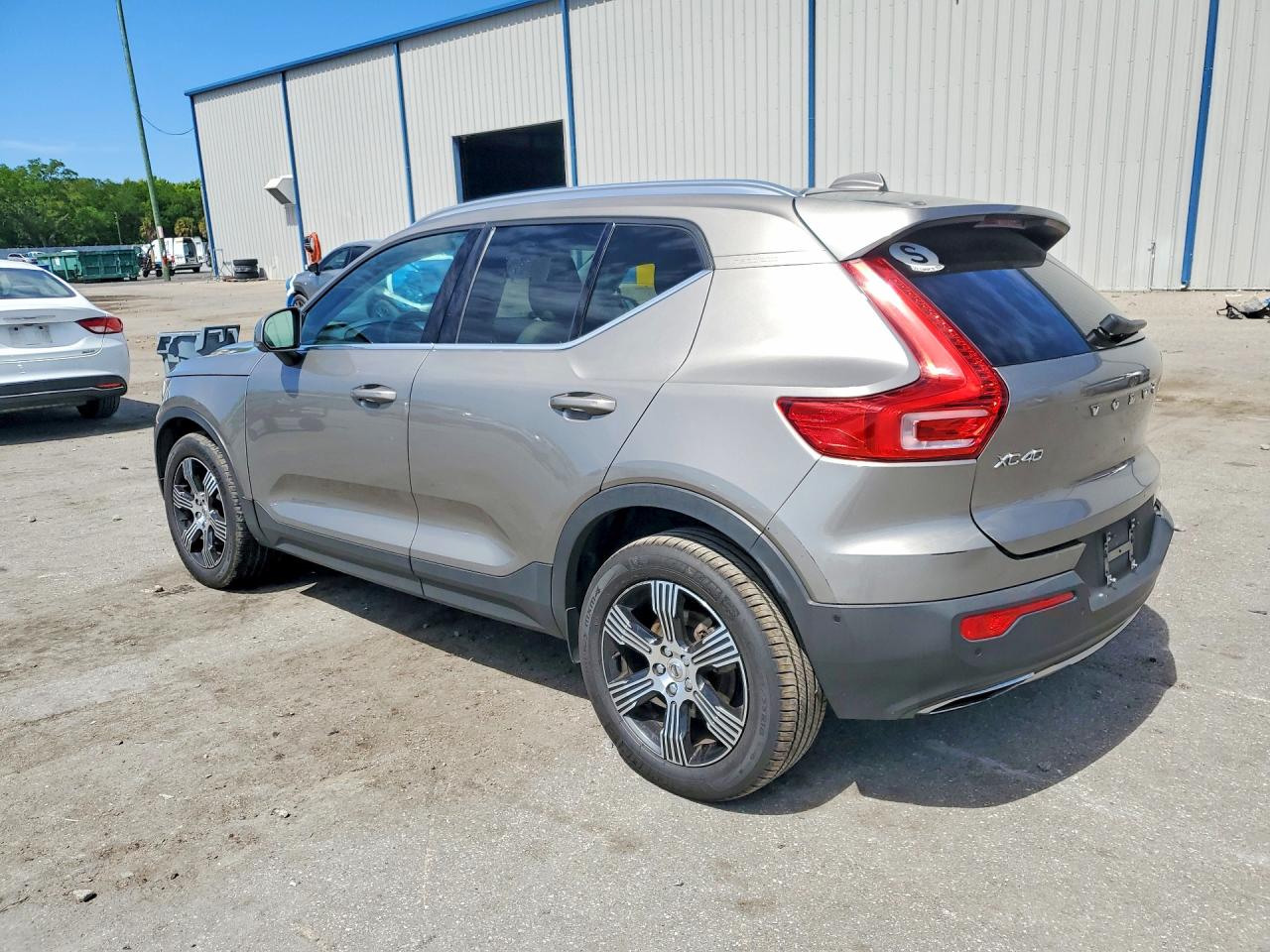 2020 VOLVO XC40 T5 INSCRIPTION photo 2