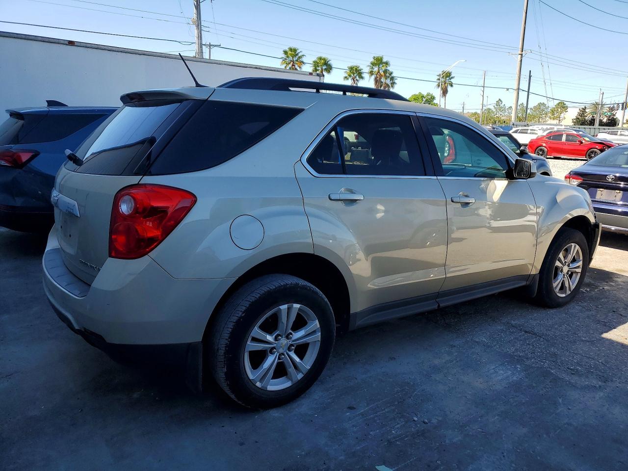 2014 CHEVROLET EQUINOX LT photo 3