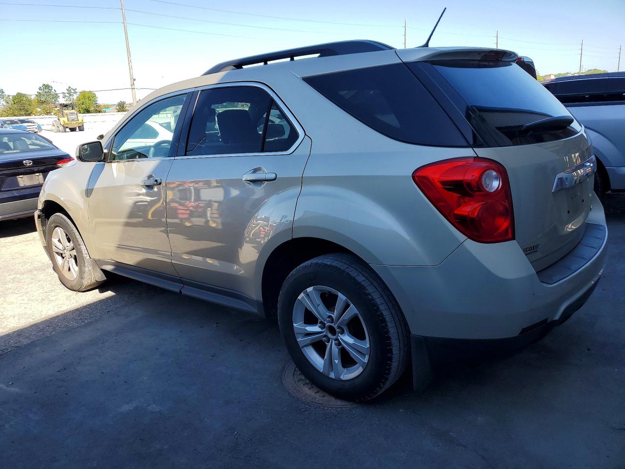 2014 CHEVROLET EQUINOX LT photo 2