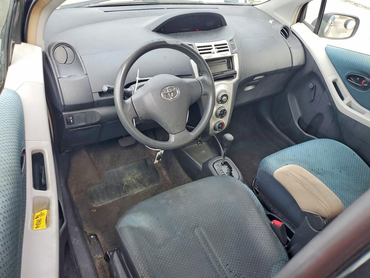 2007 TOYOTA YARIS BASE photo 8