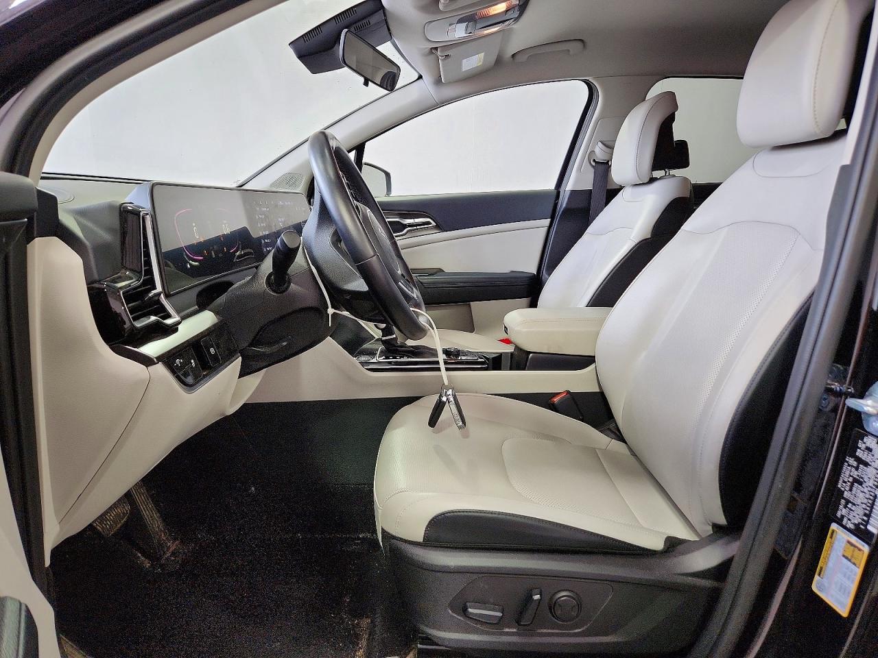 2025 KIA SPORTAGE EX photo 13