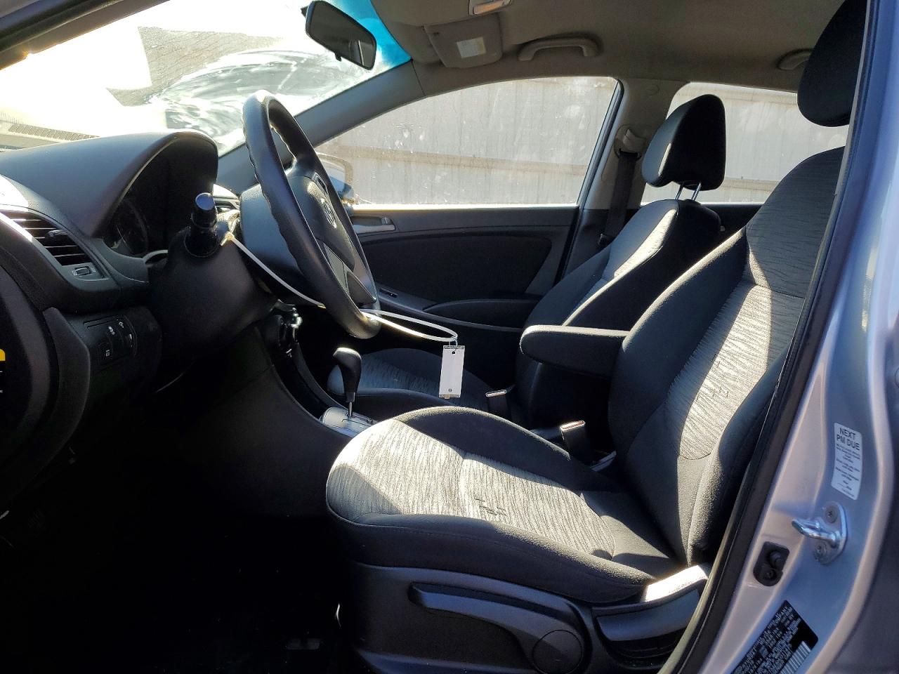 2017 HYUNDAI ACCENT SE photo 19