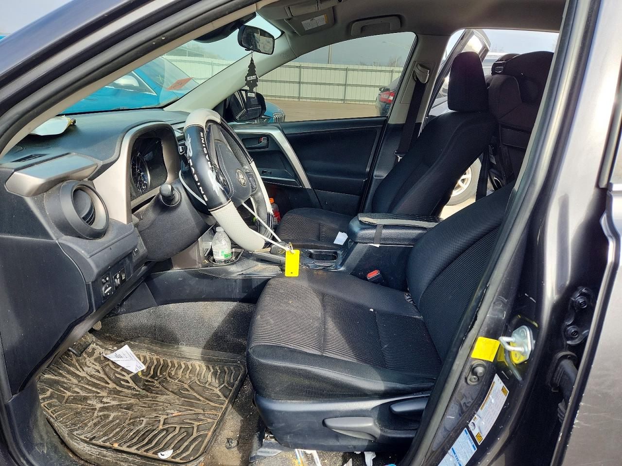 2017 TOYOTA RAV4 LE photo 7
