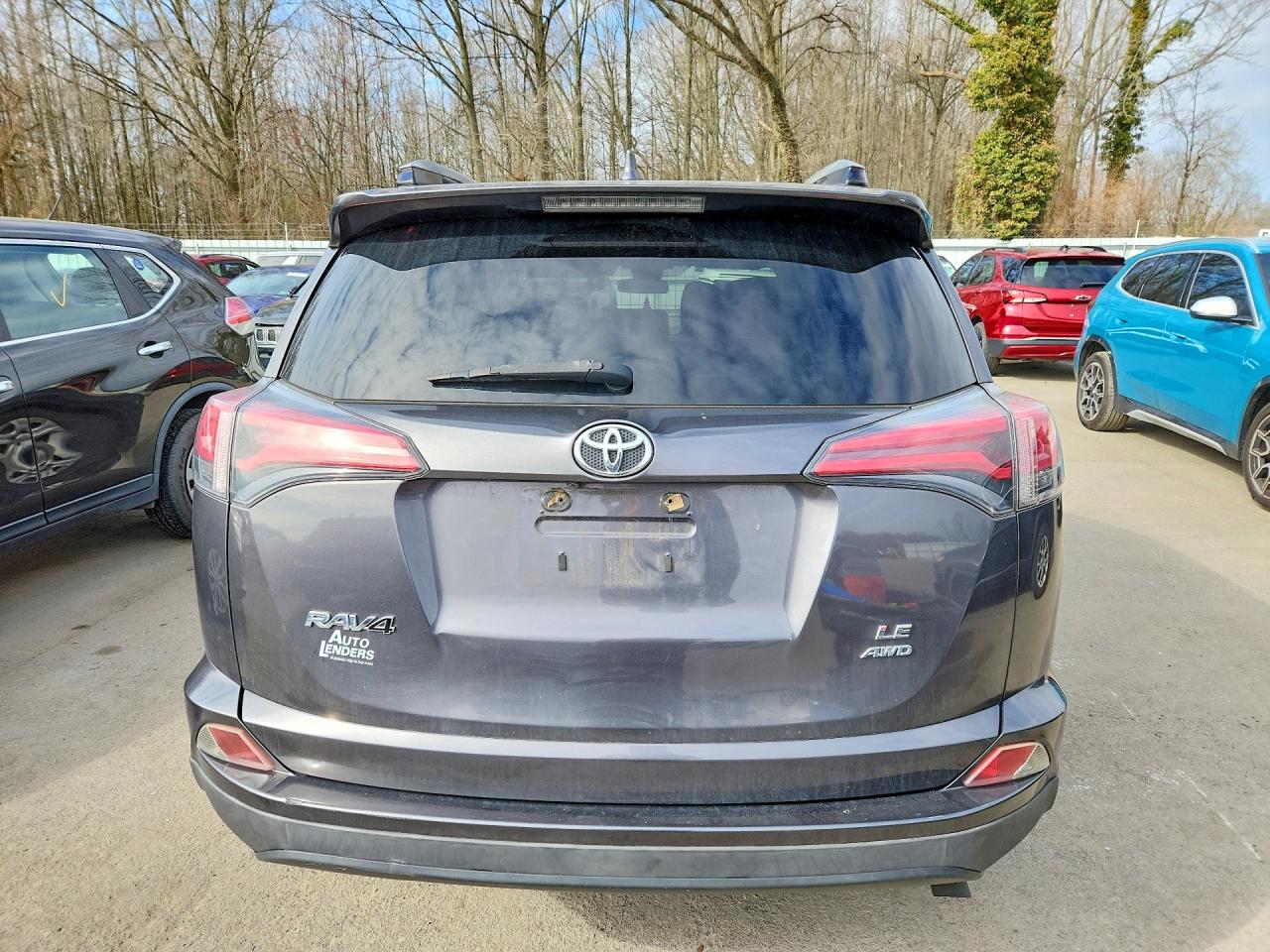 2017 TOYOTA RAV4 LE photo 6