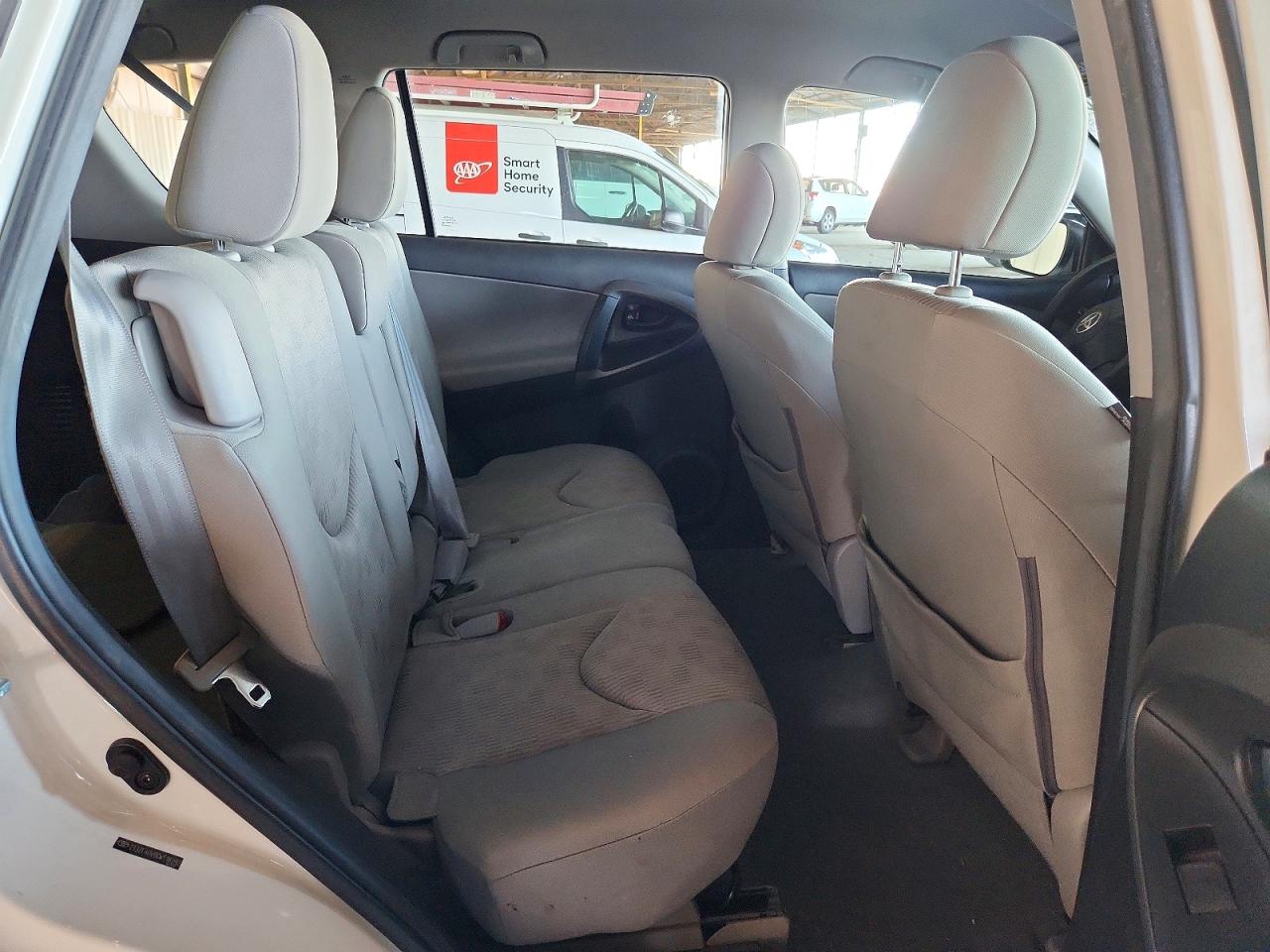 2012 TOYOTA RAV4 BASE photo 21