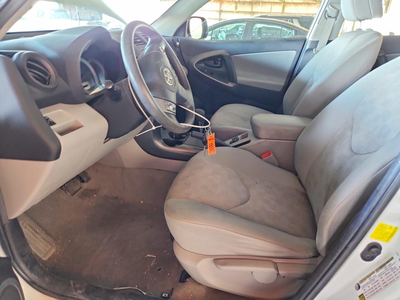 2012 TOYOTA RAV4 BASE photo 13