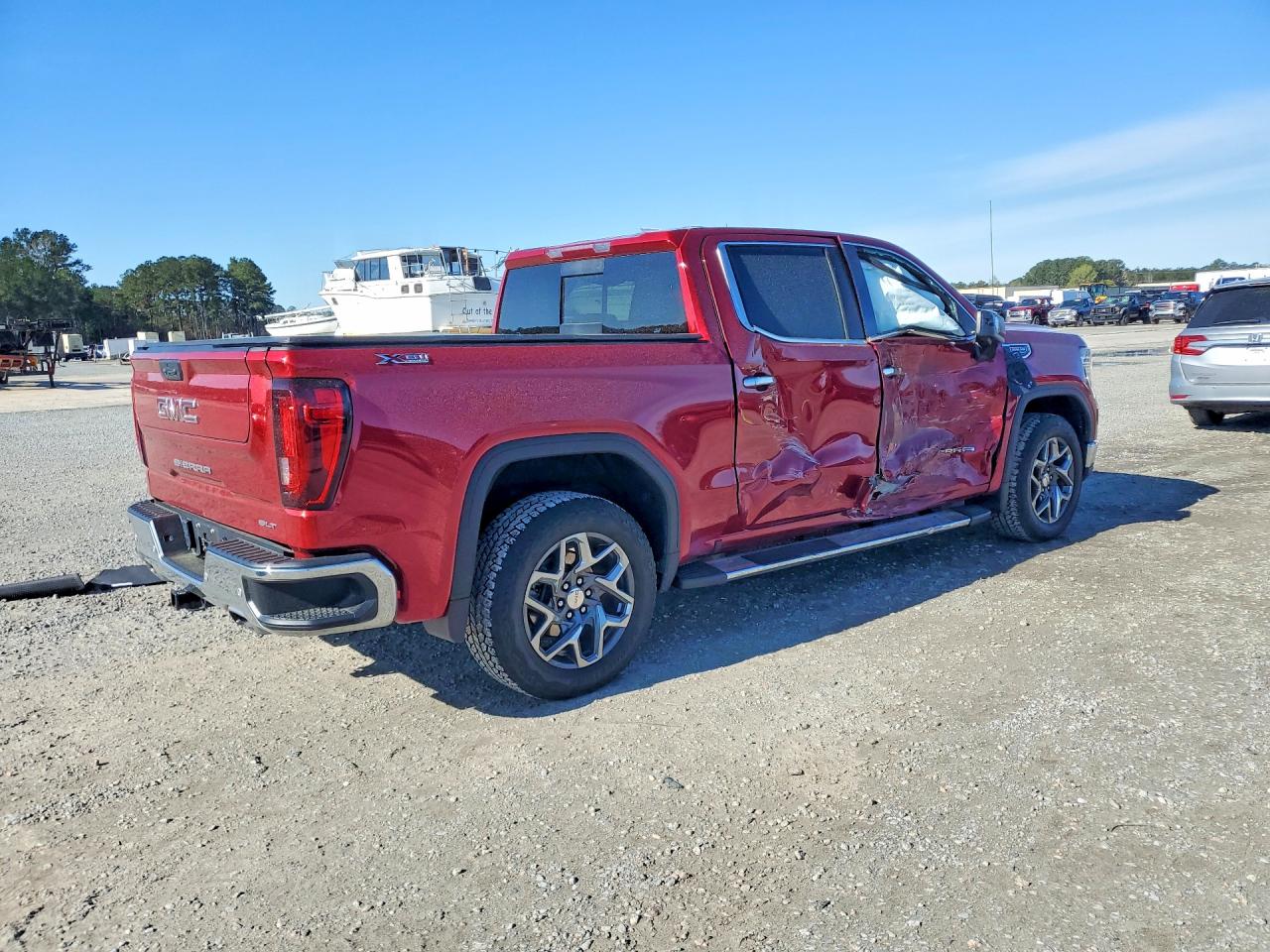 2025 GMC SIERRA K1500 SLT photo 5