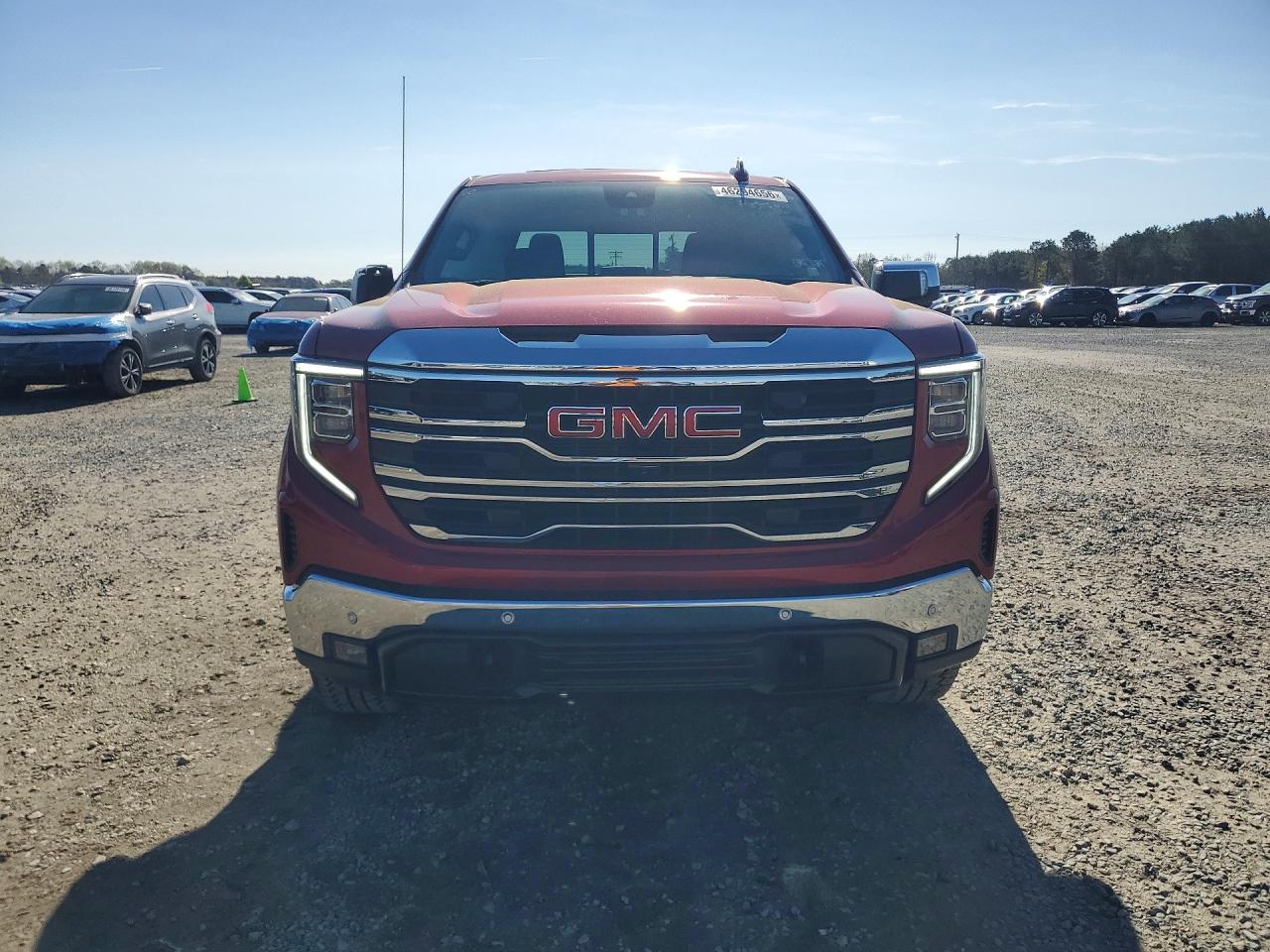 2025 GMC SIERRA K1500 SLT photo 9
