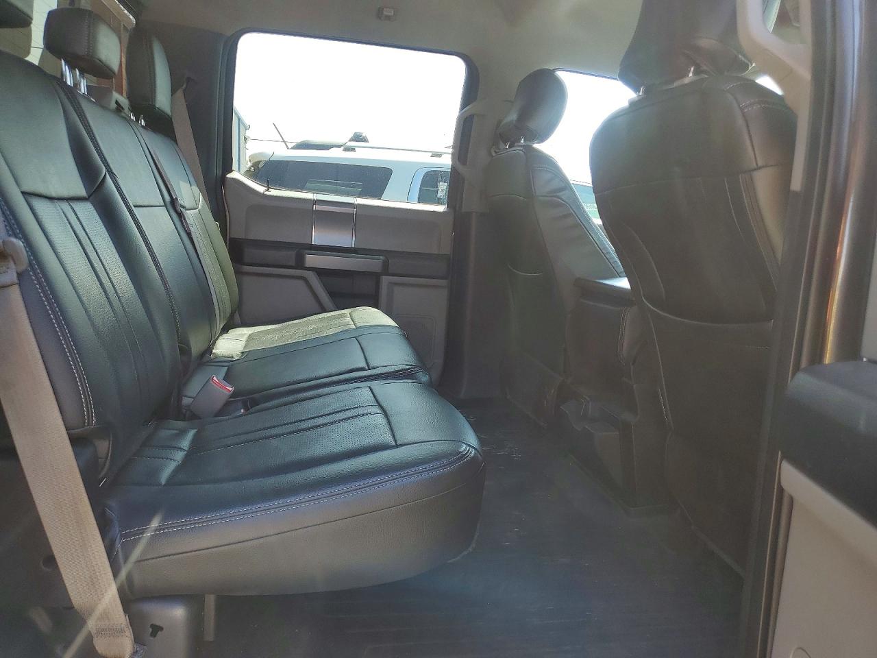 2017 FORD F150 SUPERCREW photo 31
