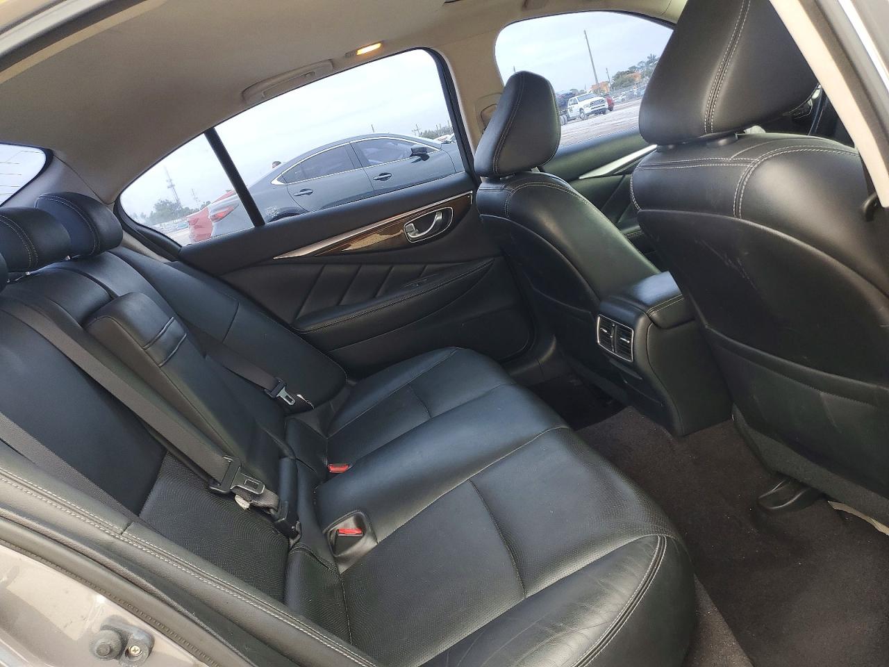 2015 INFINITI Q50 PREMIUM photo 28
