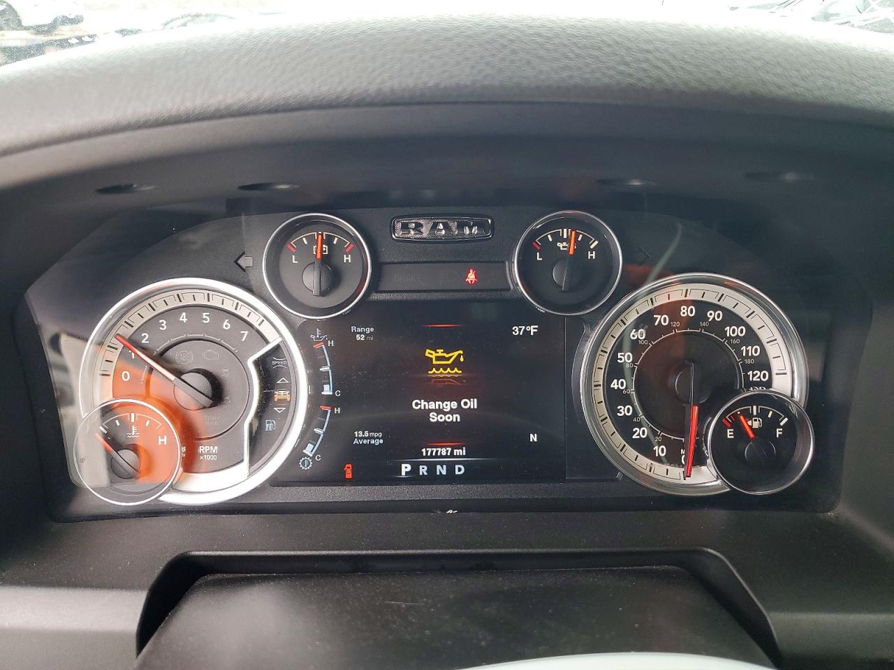 2014 RAM 1500 SLT photo 9