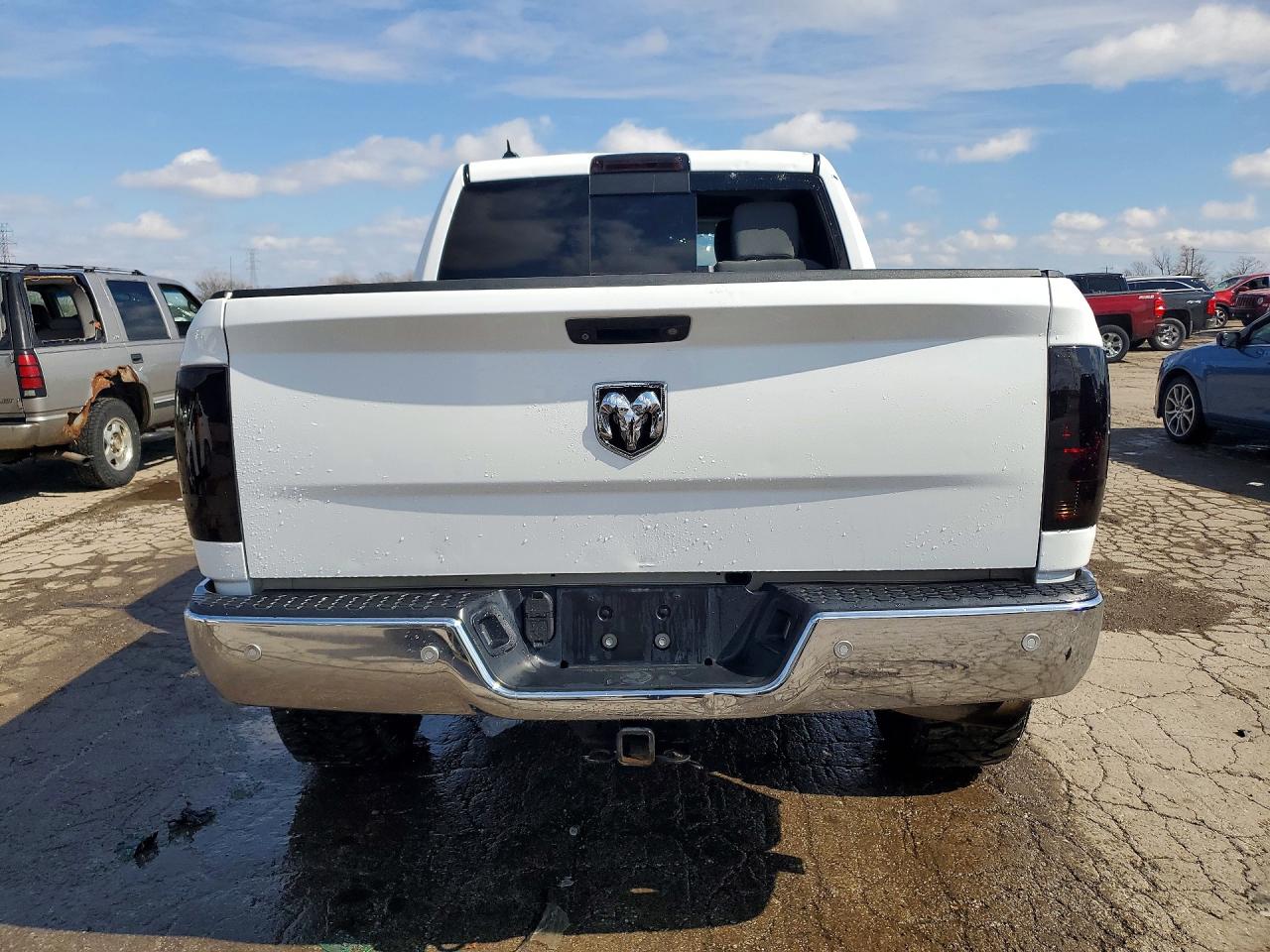 2014 RAM 1500 SLT photo 6