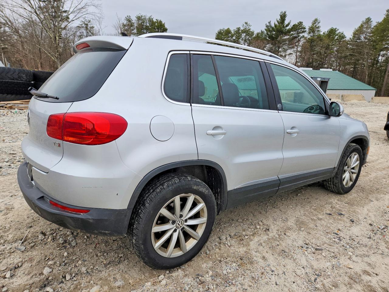 2017 VOLKSWAGEN TIGUAN WOLFSBURG photo 5