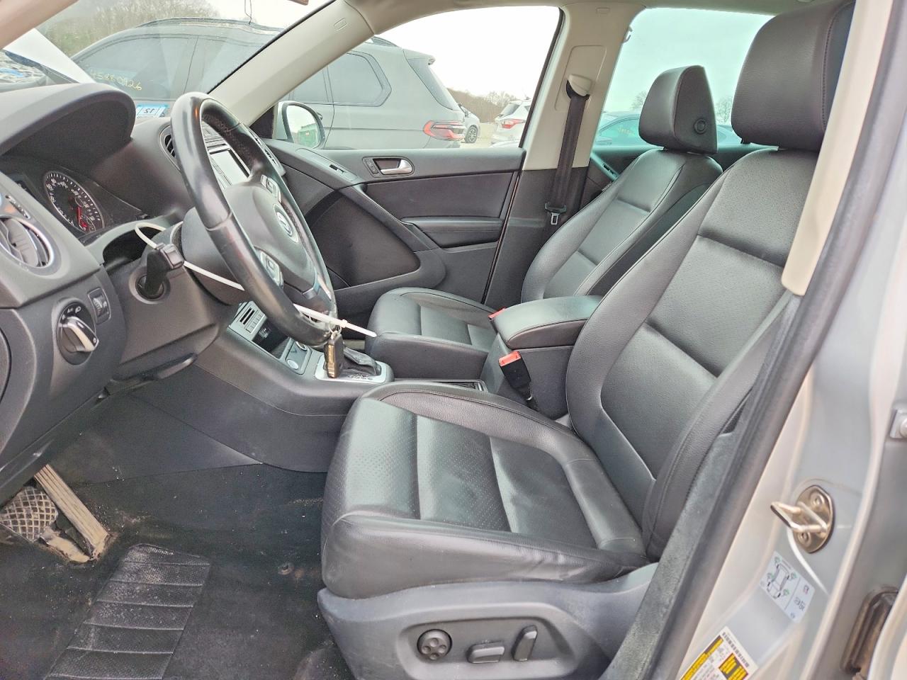2017 VOLKSWAGEN TIGUAN WOLFSBURG photo 13